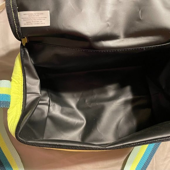 NWT PINK Victoria's Secret Soft Side Cooler w/floaty keychain *196 - Picture 4 of 4